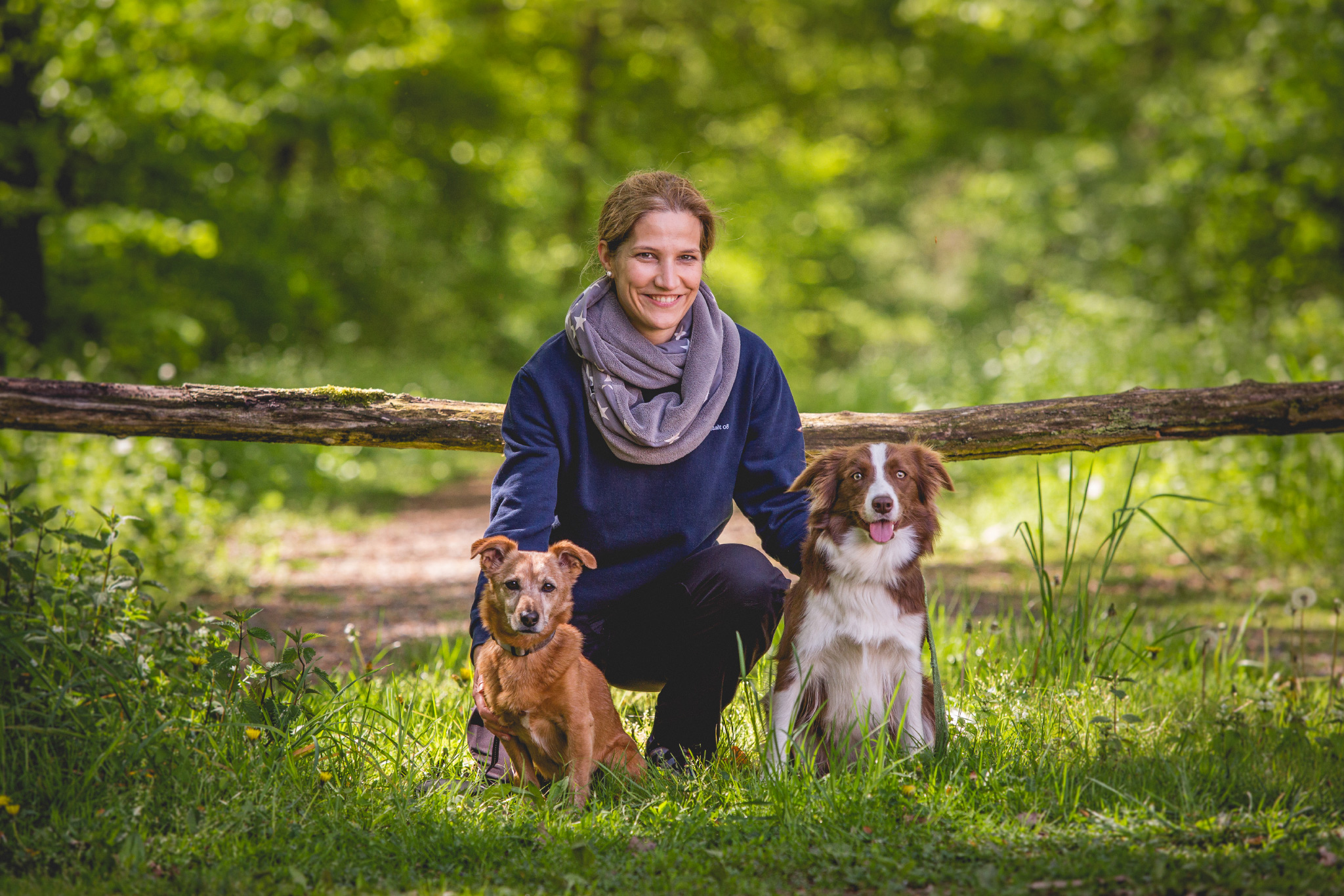 Erleichtert: Jenny mit Nana (Broadmeadows Desert Rose) und Pfotendrücker Sammy